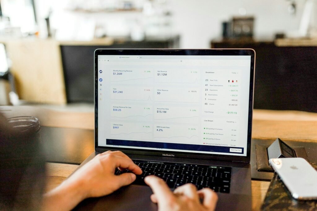 Comparing entry prices of course platforms for beginners